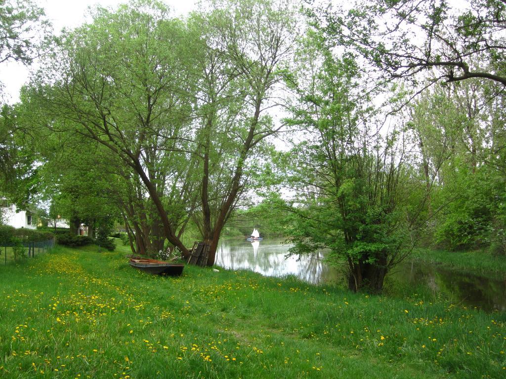Spreewaldhaeuser Golinski Mit Kamin Am Neuendorfer See Alt Schadow Екстер'єр фото